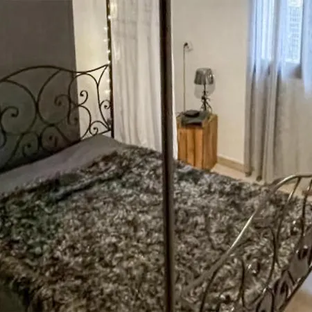 Pet Friendly In Les Angles With Kitchen Holiday home Les Angles (Gard)